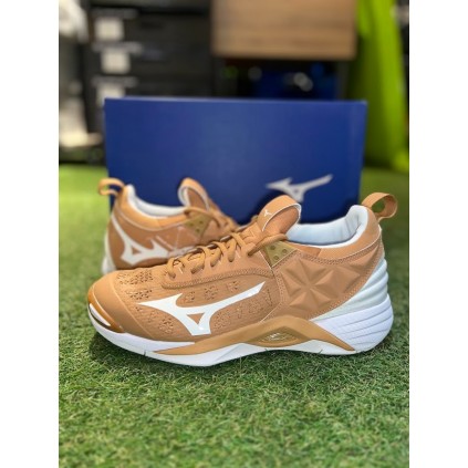 Mizuno Wave Momentum Indian Tan/White