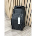 DB Hugger Backpack 30 L/Black Out