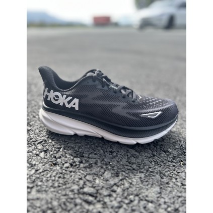 HOKA Clifton 9 dame Shifting Sand/Eggnog