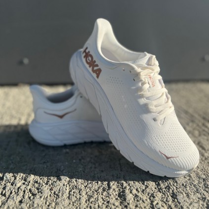 Hoka Arahi 7 Dame/Blanc de blanc