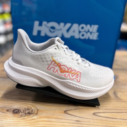 HOKA Clifton 9 dame Wide White/White