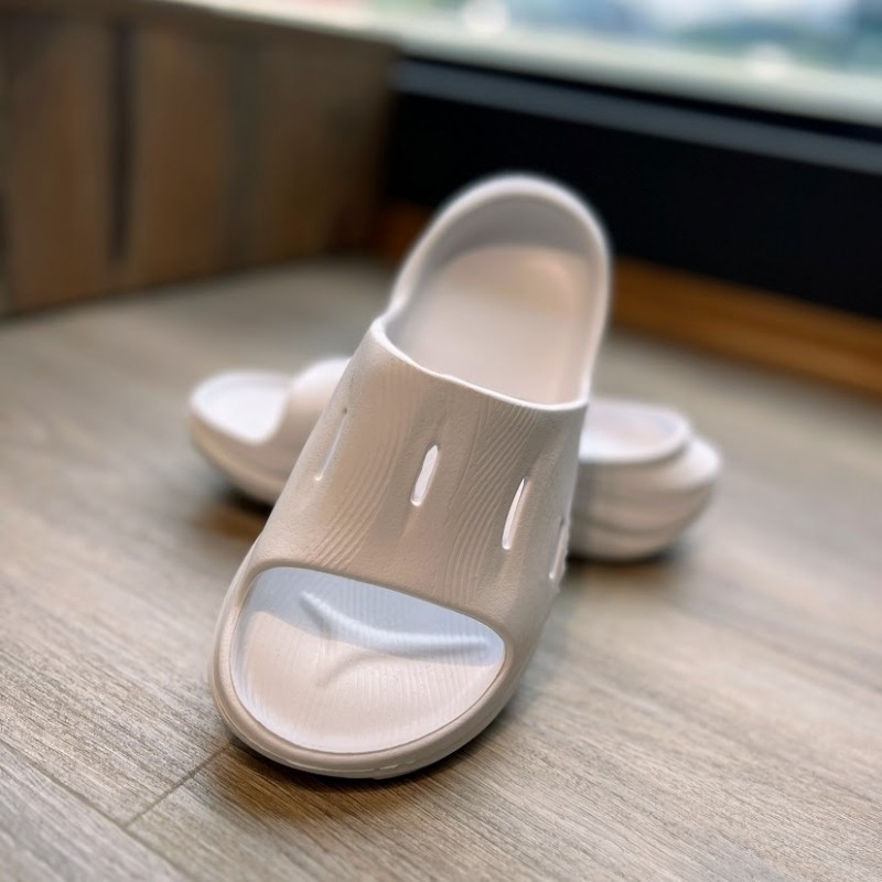 Hoka Ora slippers 3 /white
