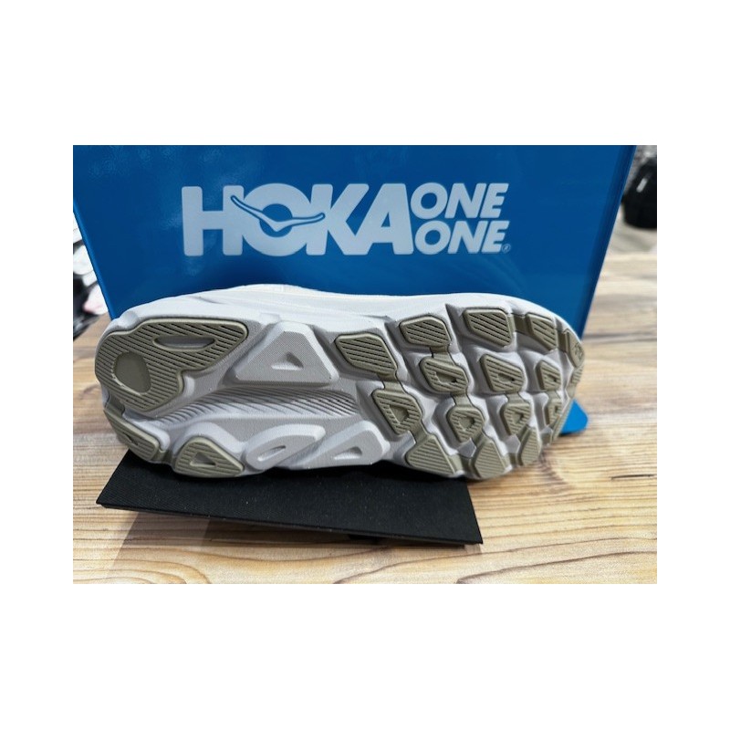 HOKA Clifton 9 dame Shifting Sand/Eggnog