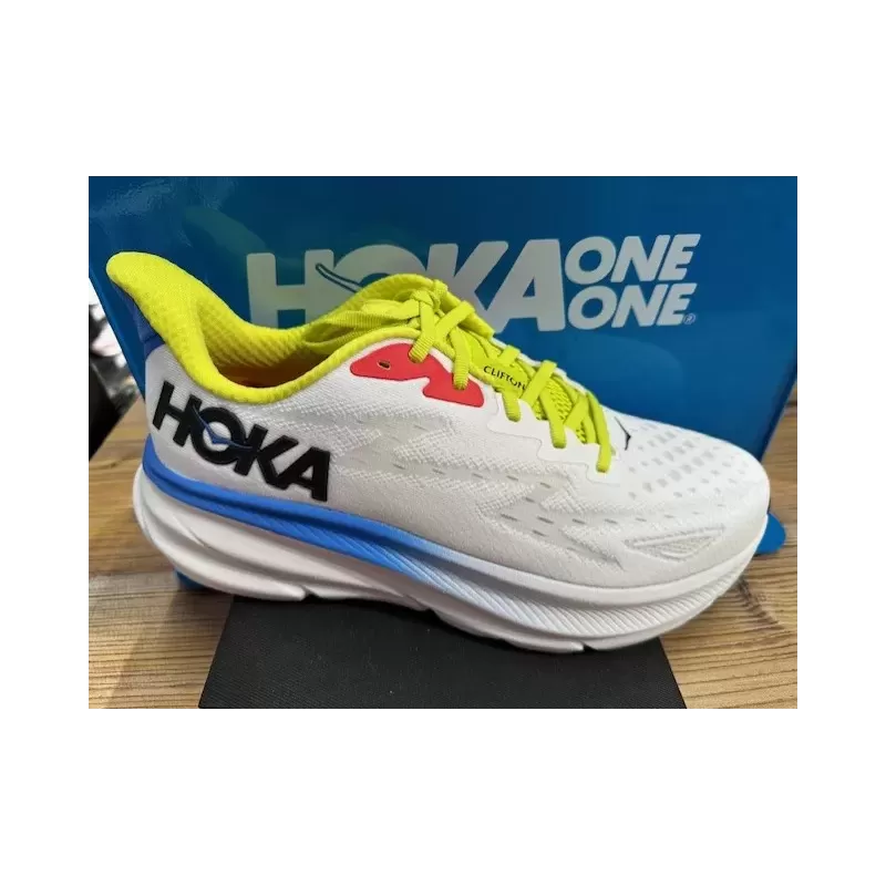 HOKA Clifton 9 dame Shifting Sand/Eggnog