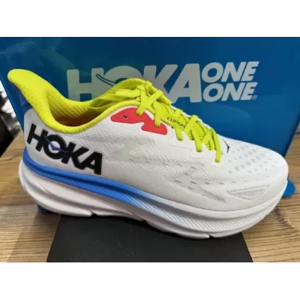 HOKA Clifton 9 dame Shifting Sand/Eggnog