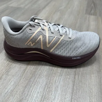 FuelCell Propel V4 Dame| New Balance